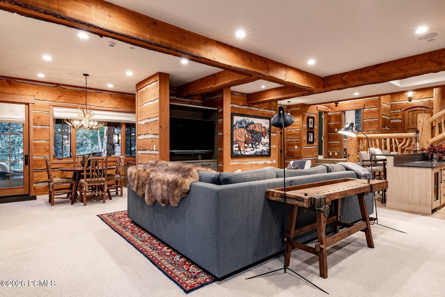 8045 Woodland View Drive