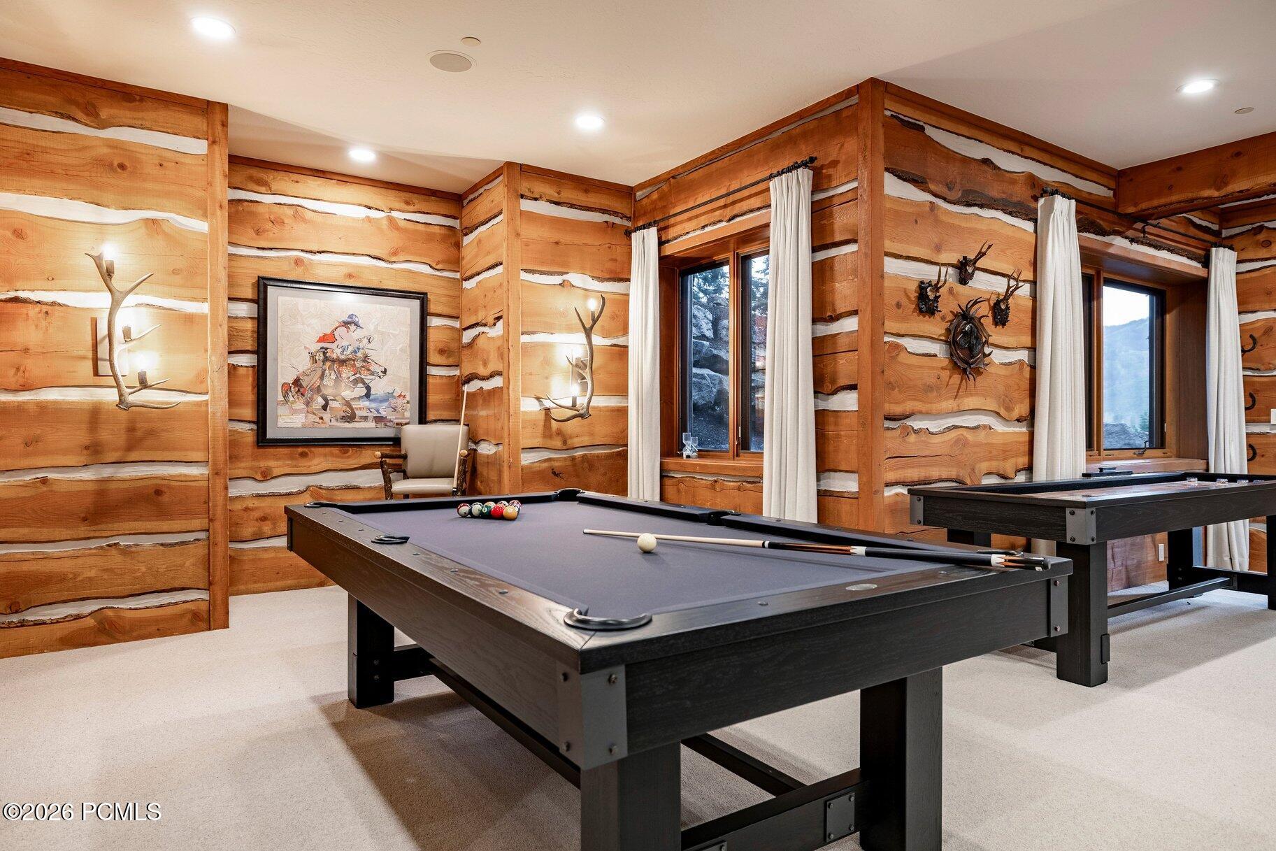 8045 Woodland View Drive