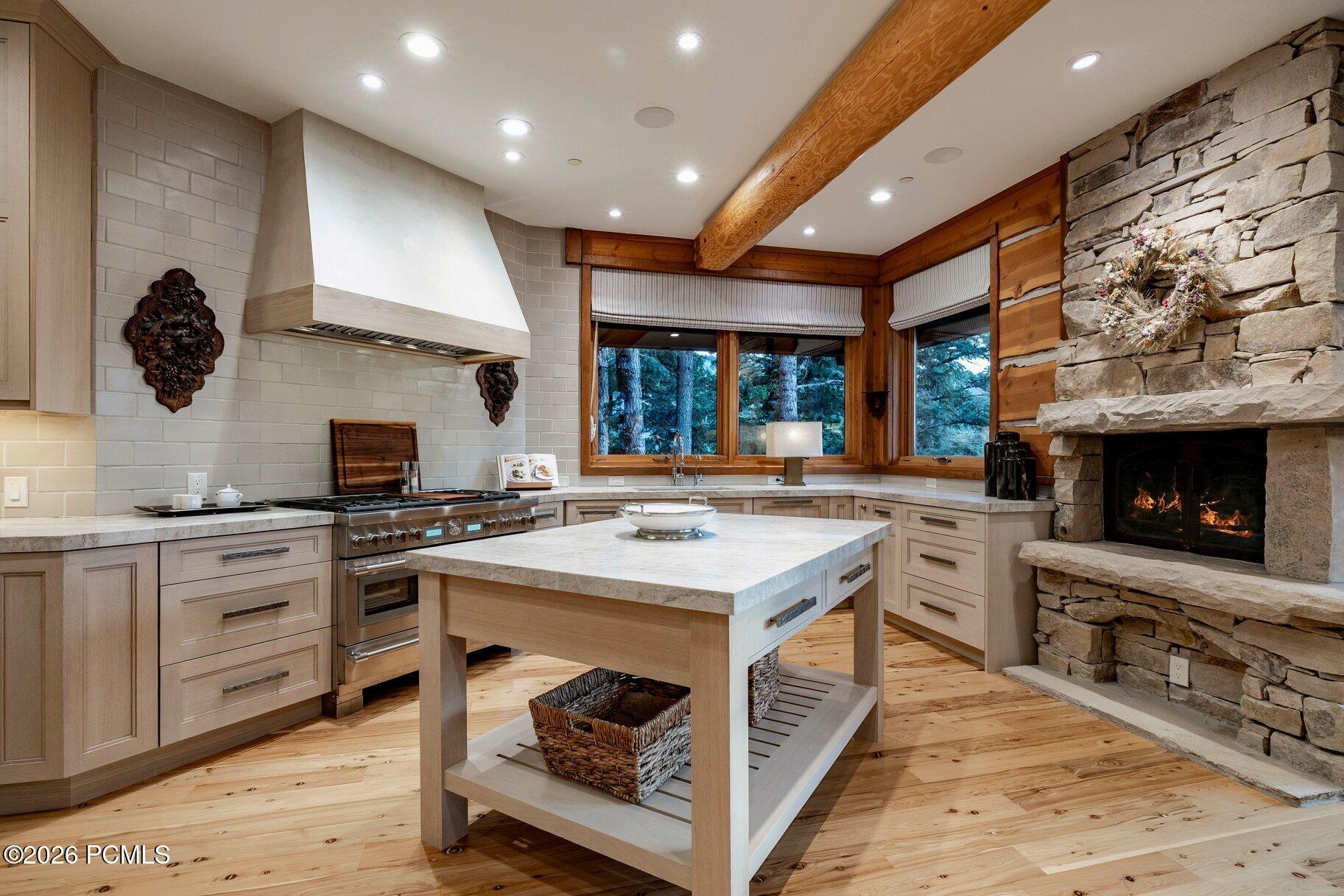 8045 Woodland View Drive