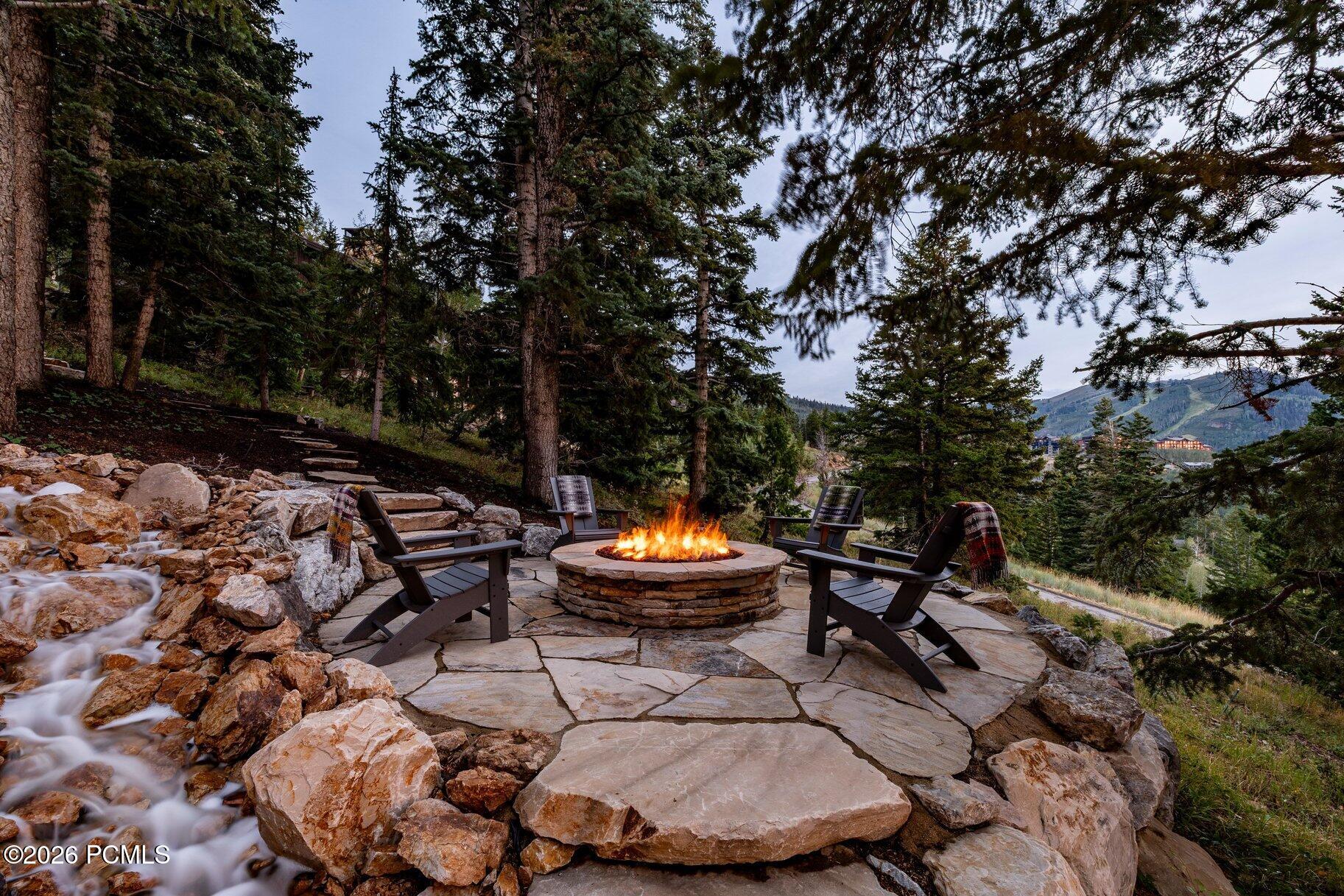 8045 Woodland View Drive