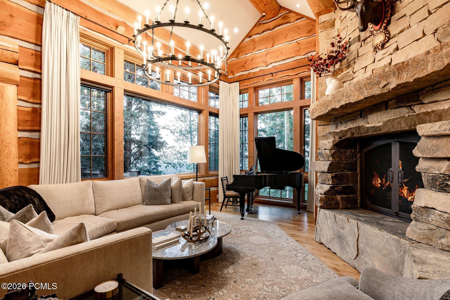 8045 Woodland View Drive