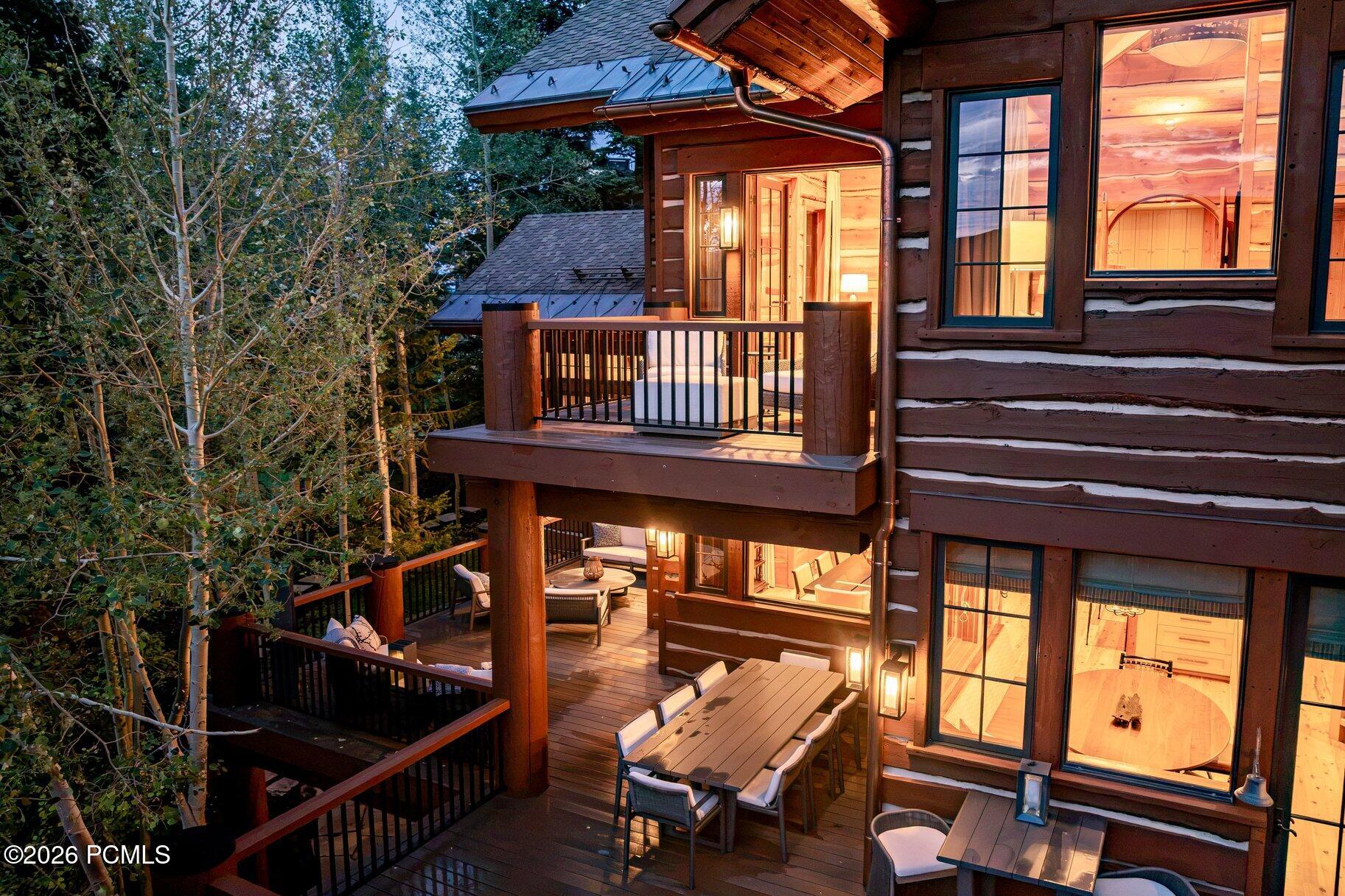 8045 Woodland View Drive