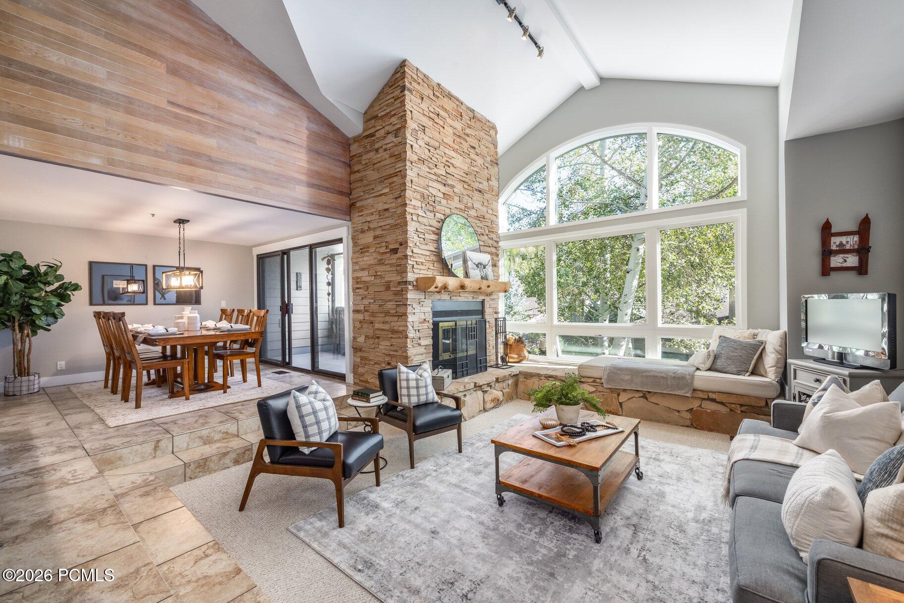 1209 Stonebridge Circle