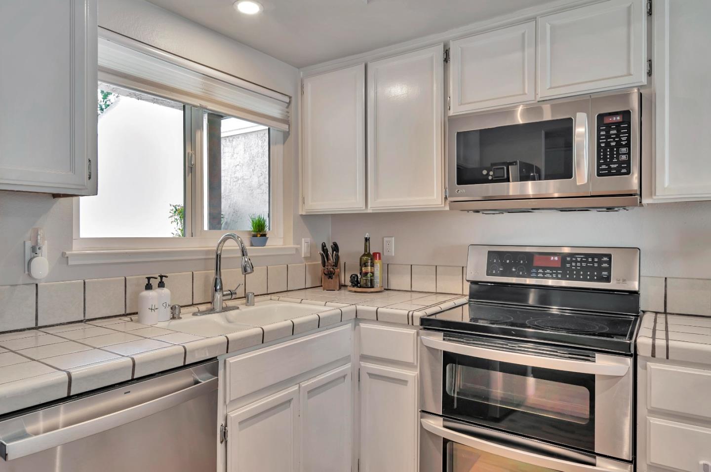 1008 Villa Maria Court