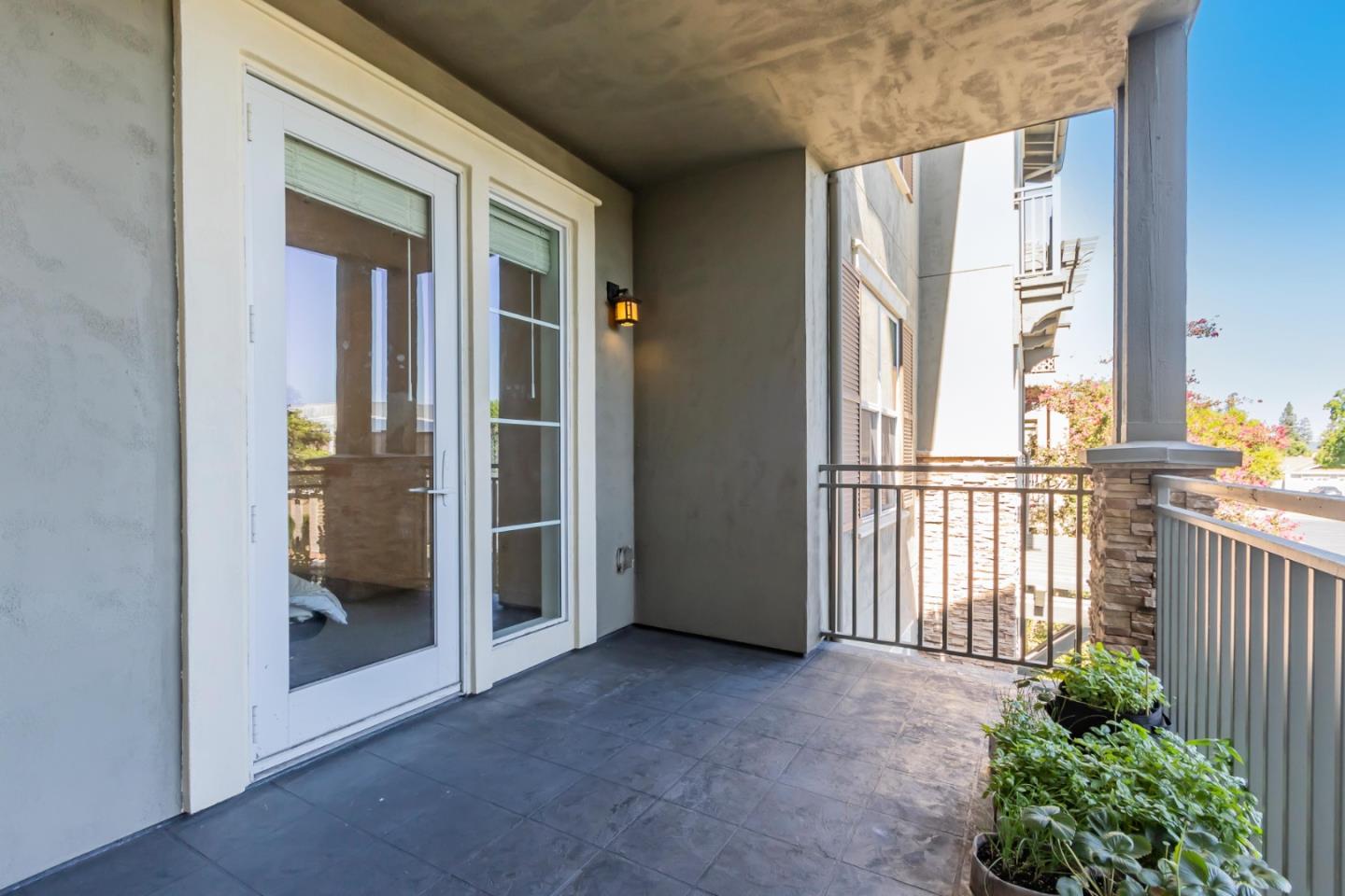 2881 Meridian AVE 256