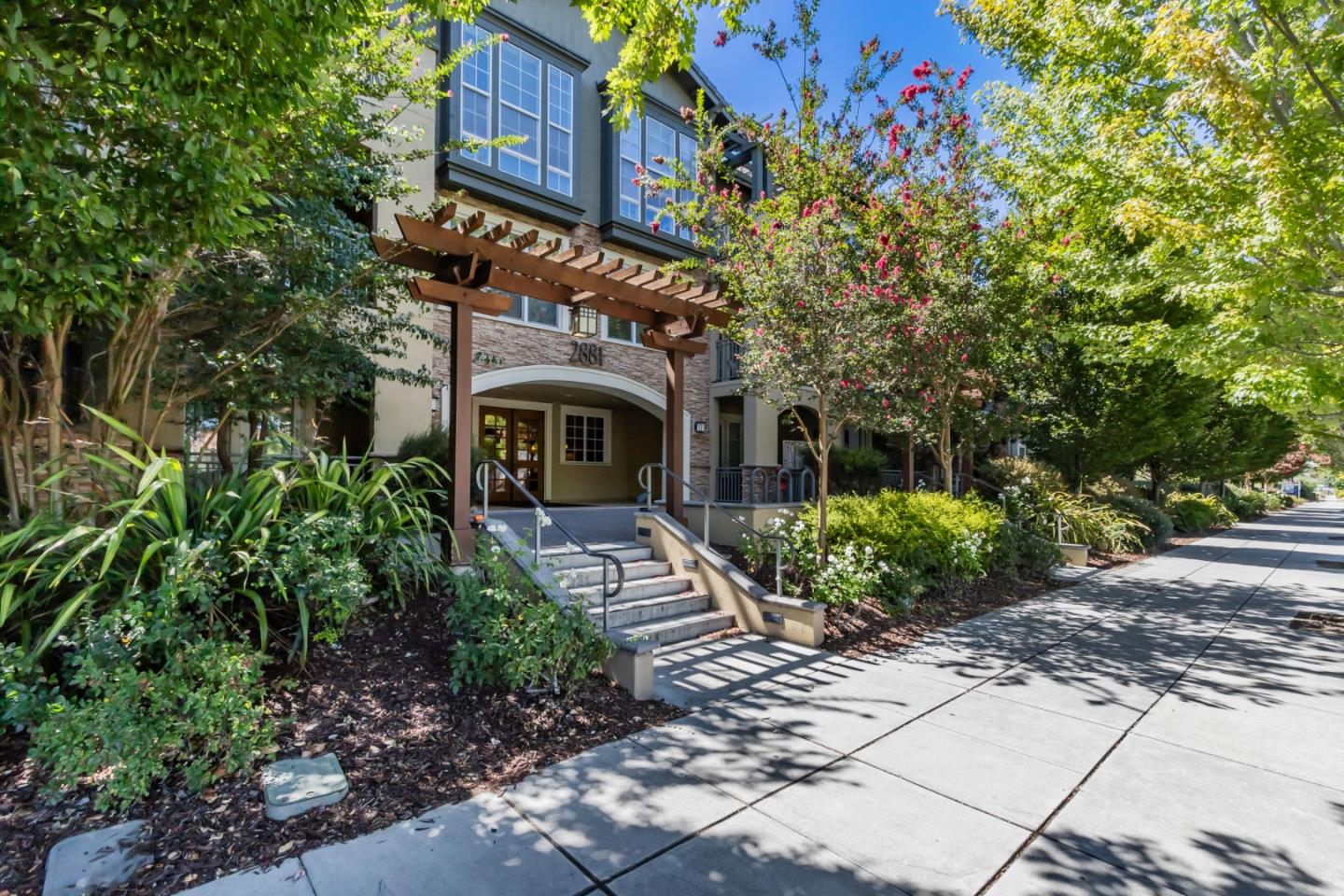 2881 Meridian AVE 256