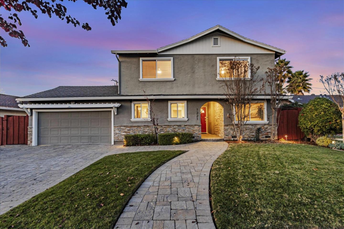 1221 Sierra Mar DR