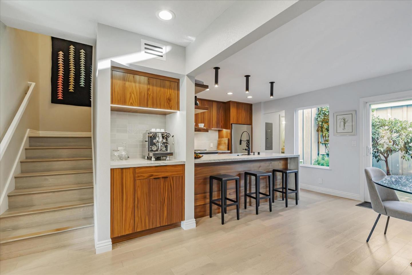 1126 Shenandoah DR