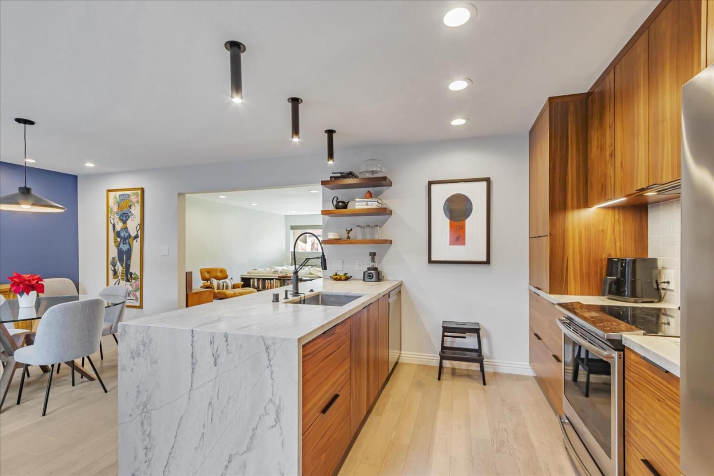 1126 Shenandoah DR