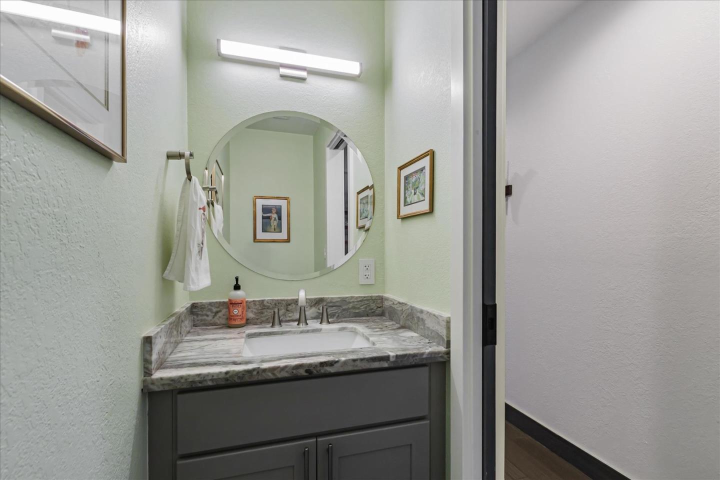 1126 Shenandoah DR