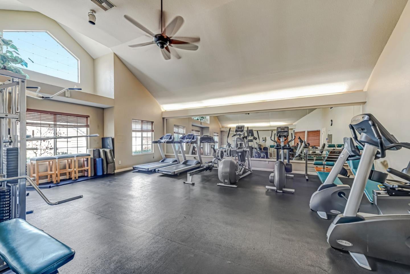 980 Lake Isabella WAY