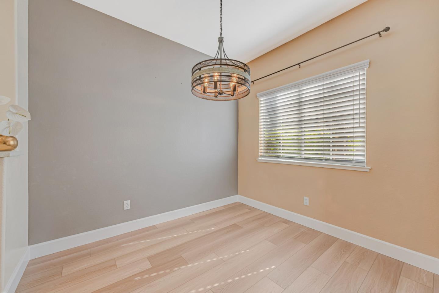 980 Lake Isabella WAY