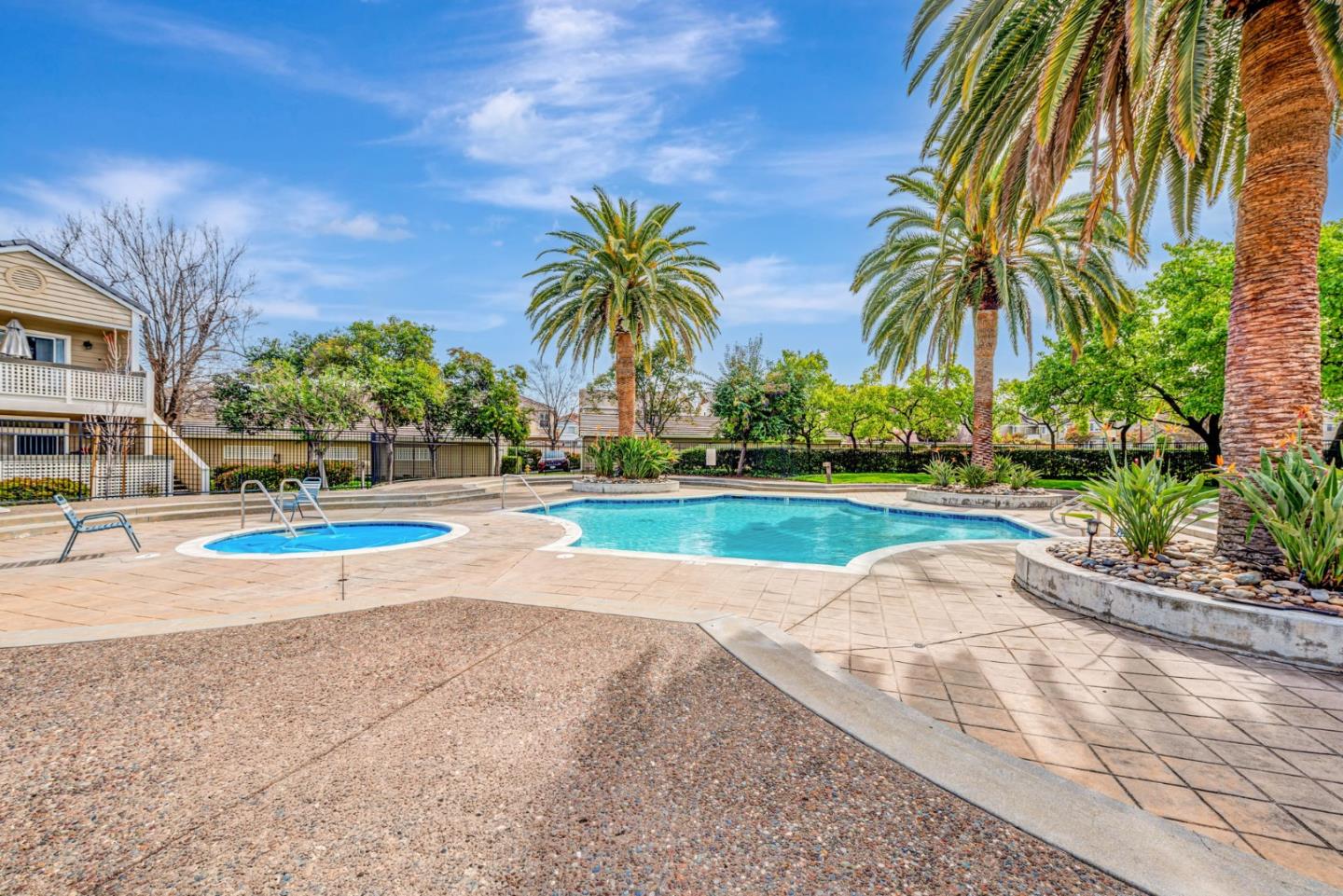 980 Lake Isabella WAY
