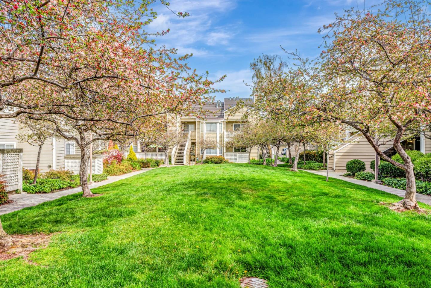 980 Lake Isabella WAY