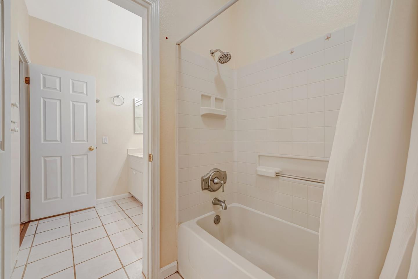 980 Lake Isabella WAY