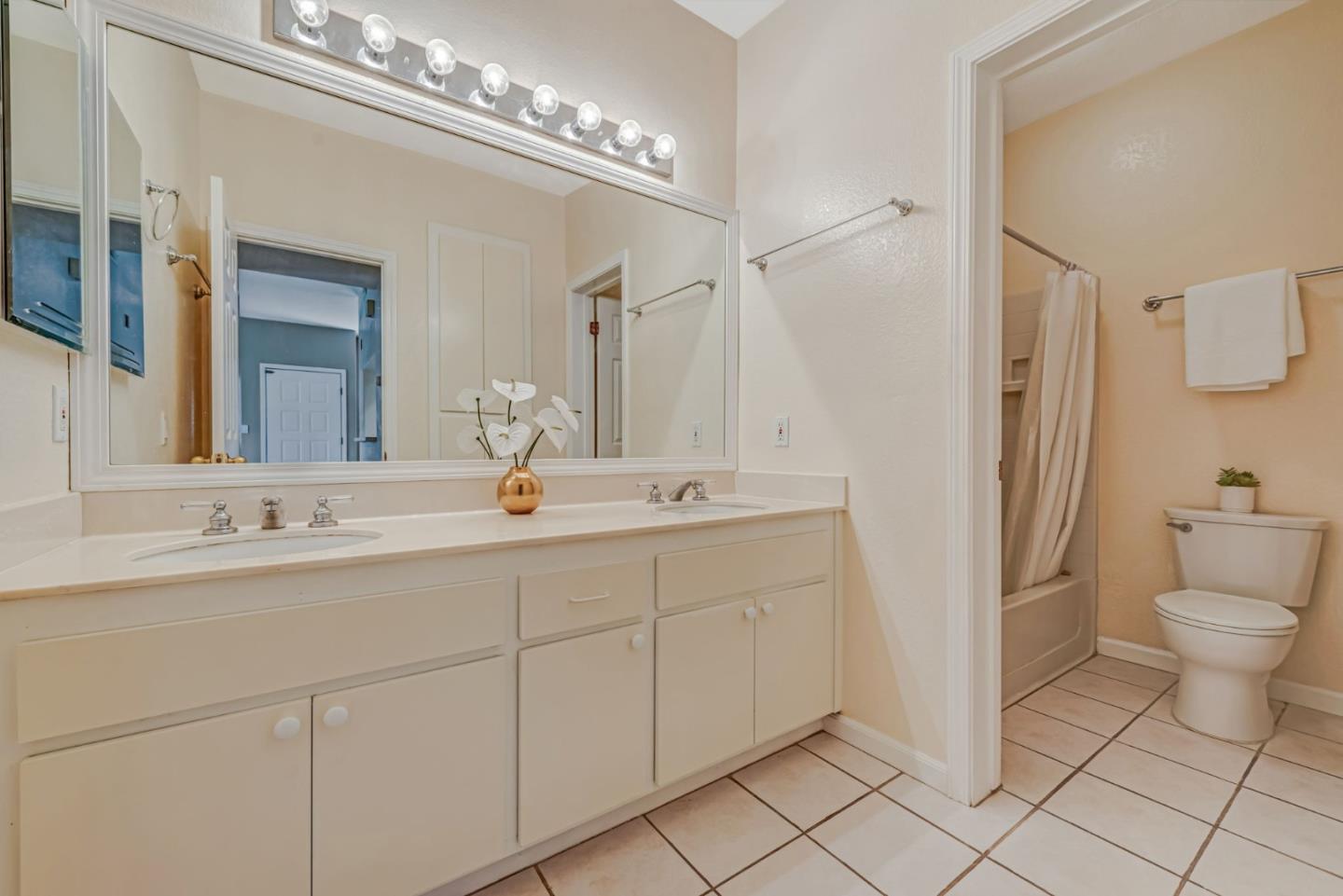 980 Lake Isabella WAY