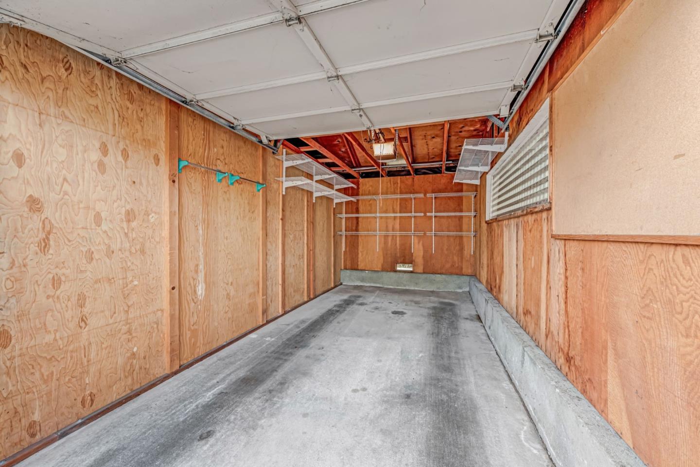 980 Lake Isabella WAY