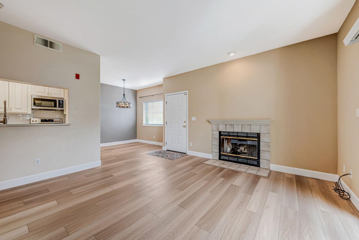 980 Lake Isabella WAY