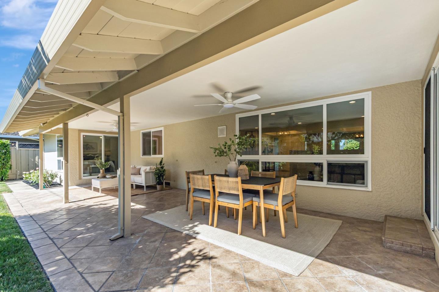2143 Mulberry Circle