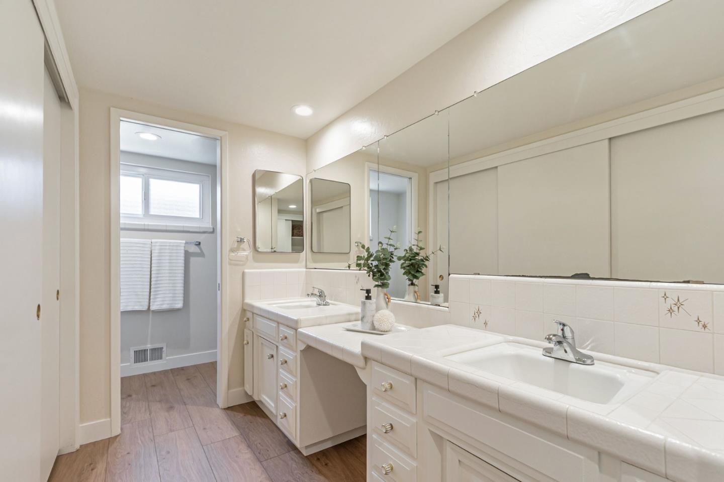 2143 Mulberry Circle