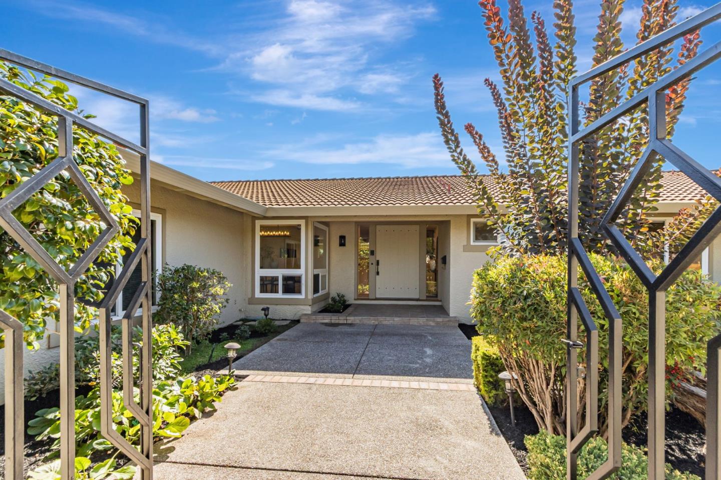2143 Mulberry Circle