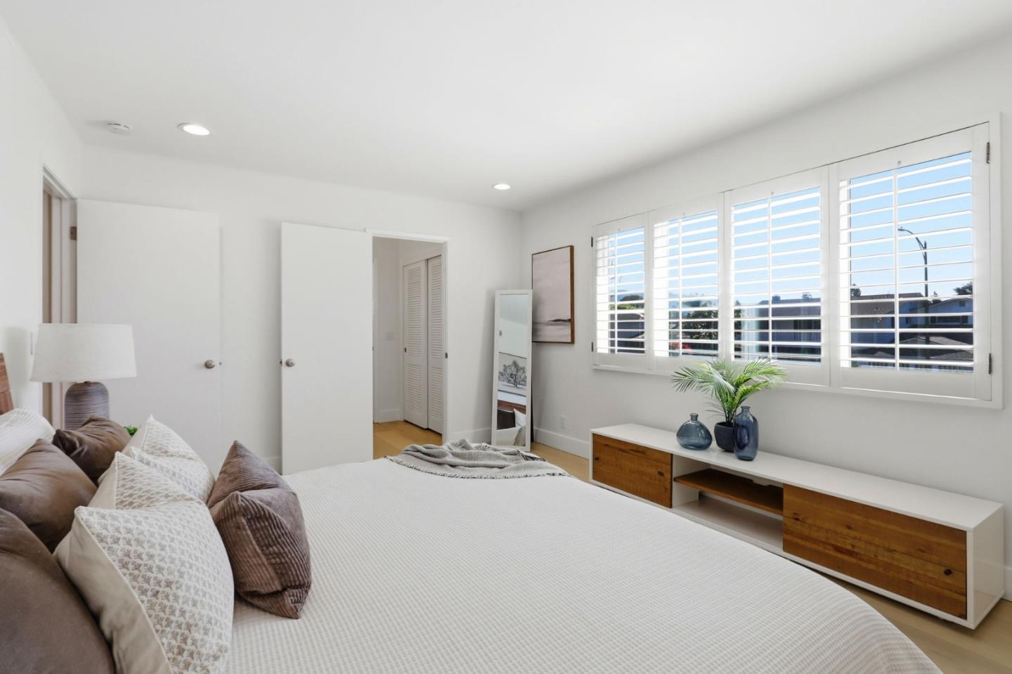 2260 Constitution Drive