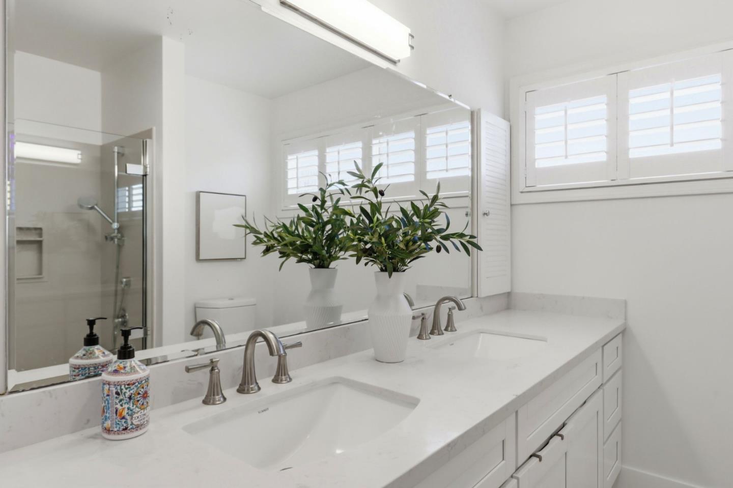 2260 Constitution Drive