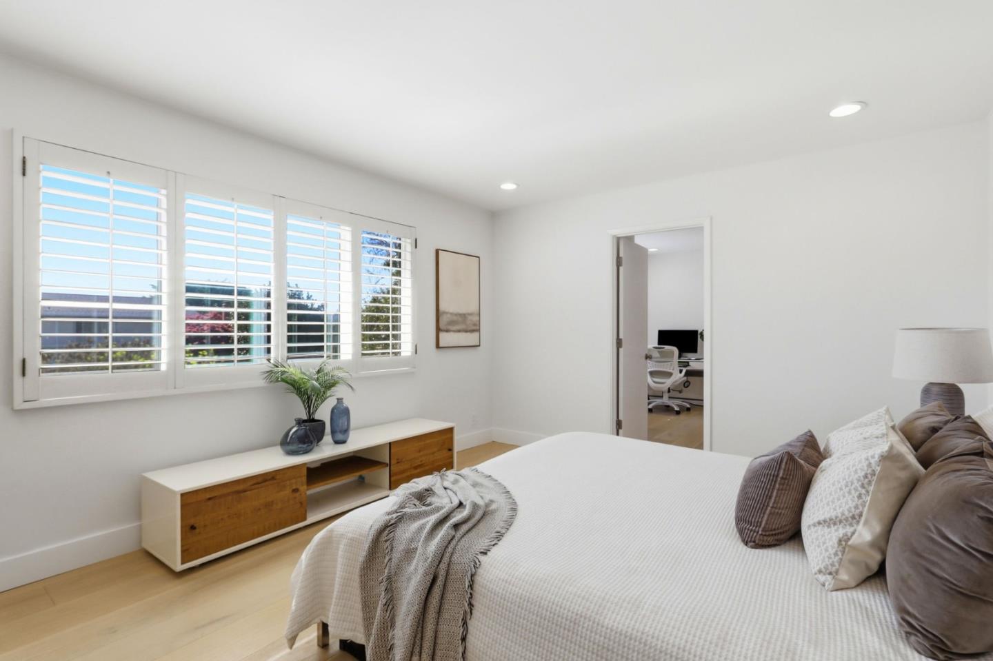 2260 Constitution Drive