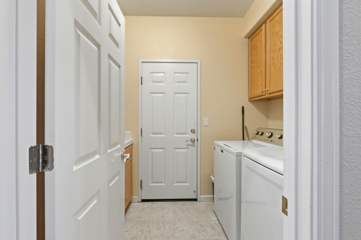 9066 Village View LOOP