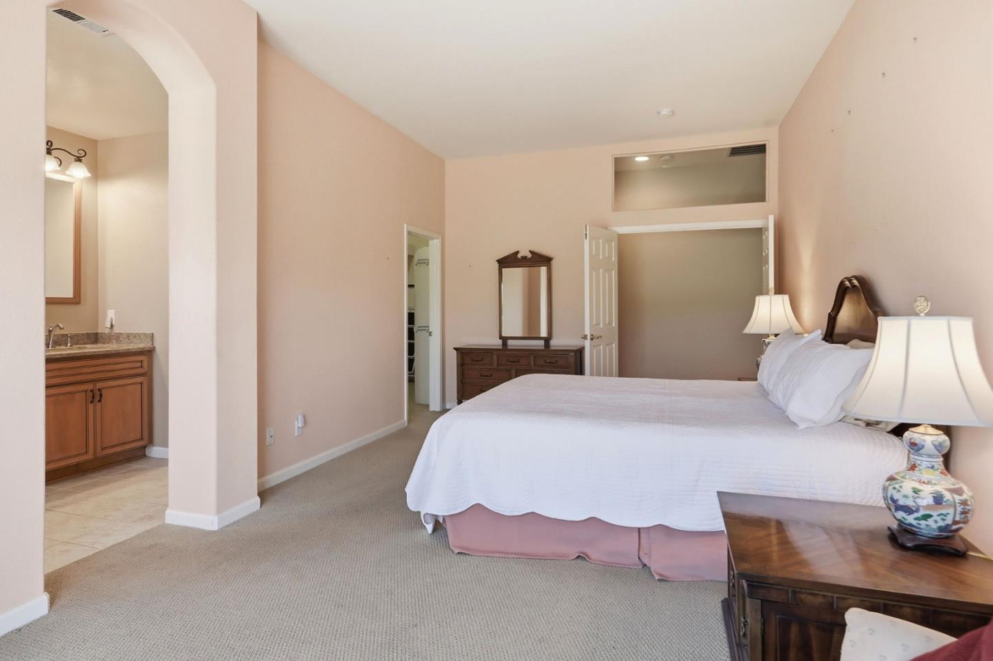 9066 Village View LOOP