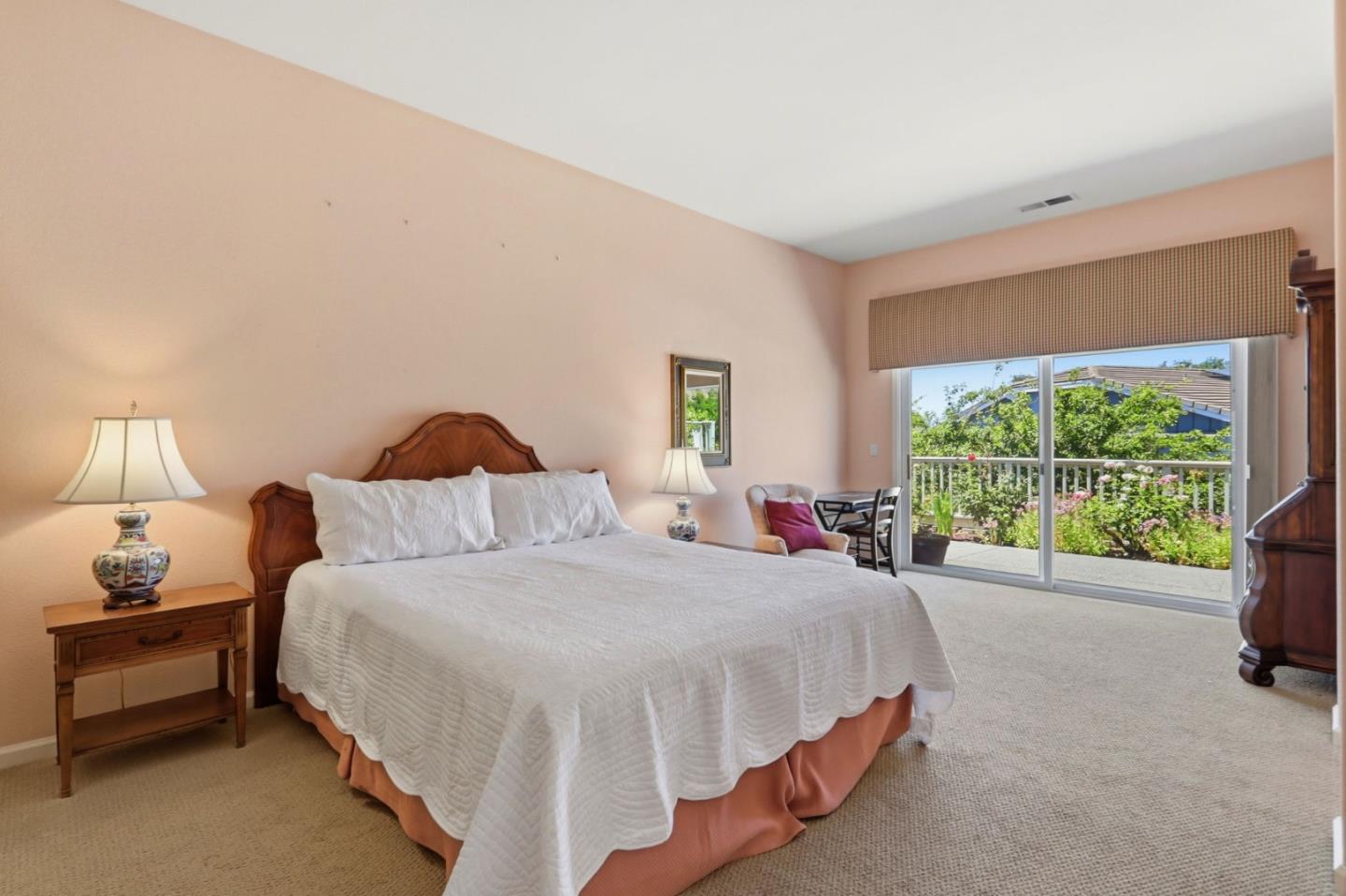 9066 Village View LOOP