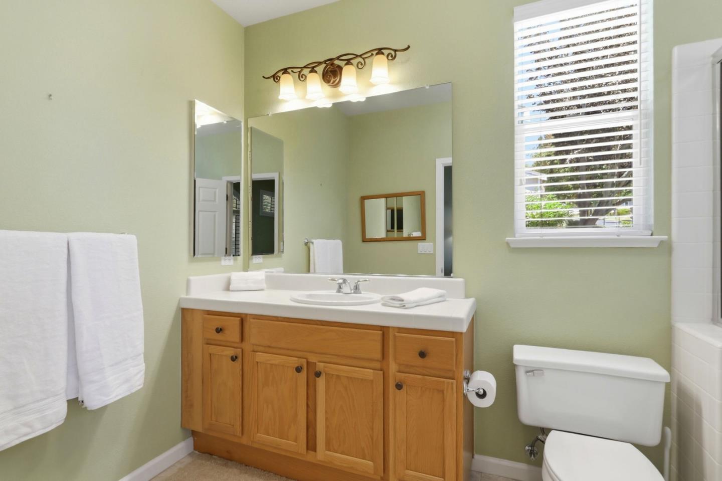 9066 Village View LOOP