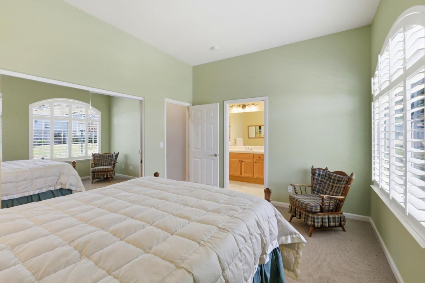 9066 Village View LOOP