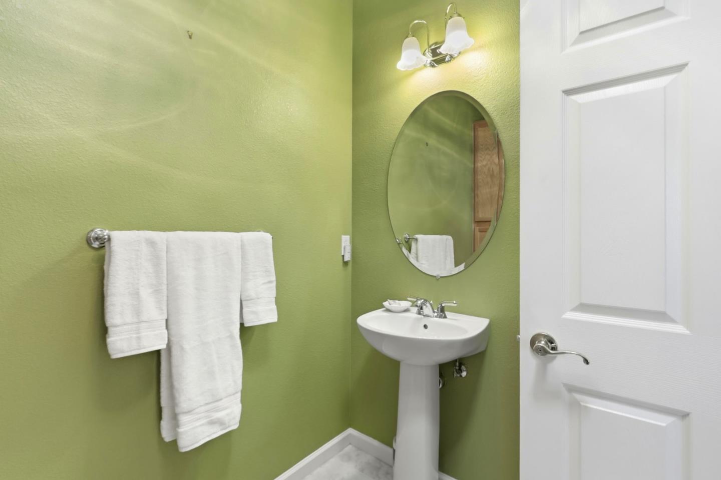 9066 Village View LOOP