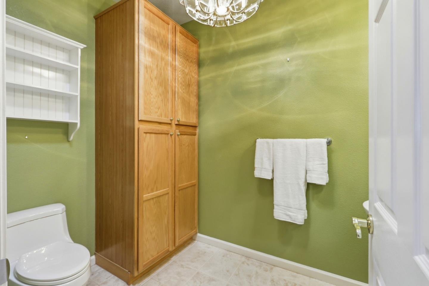 9066 Village View LOOP