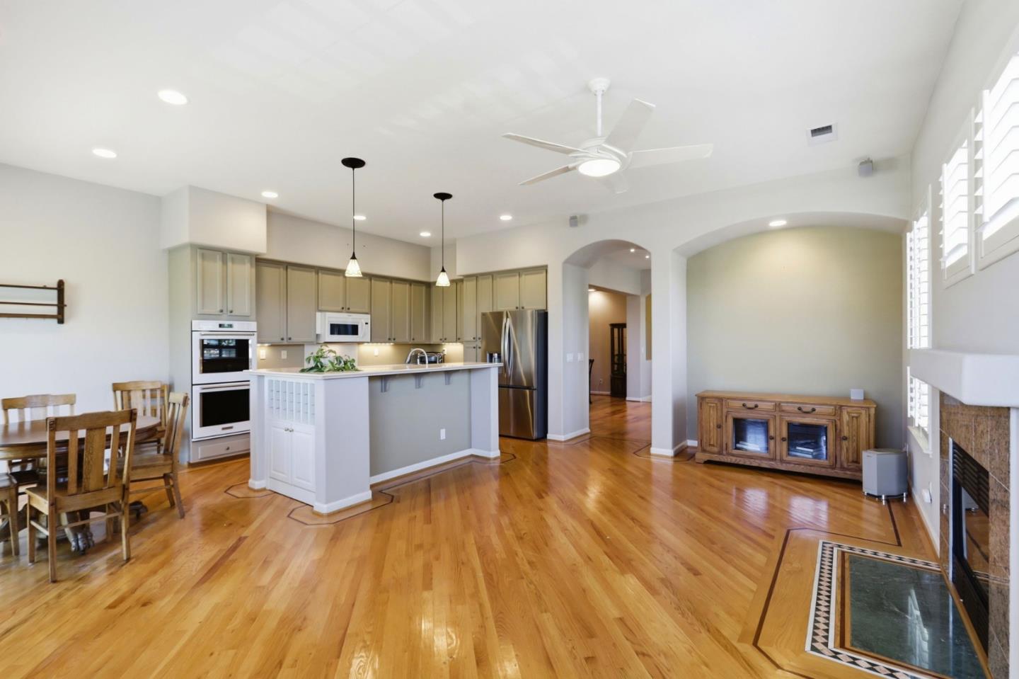 9066 Village View LOOP
