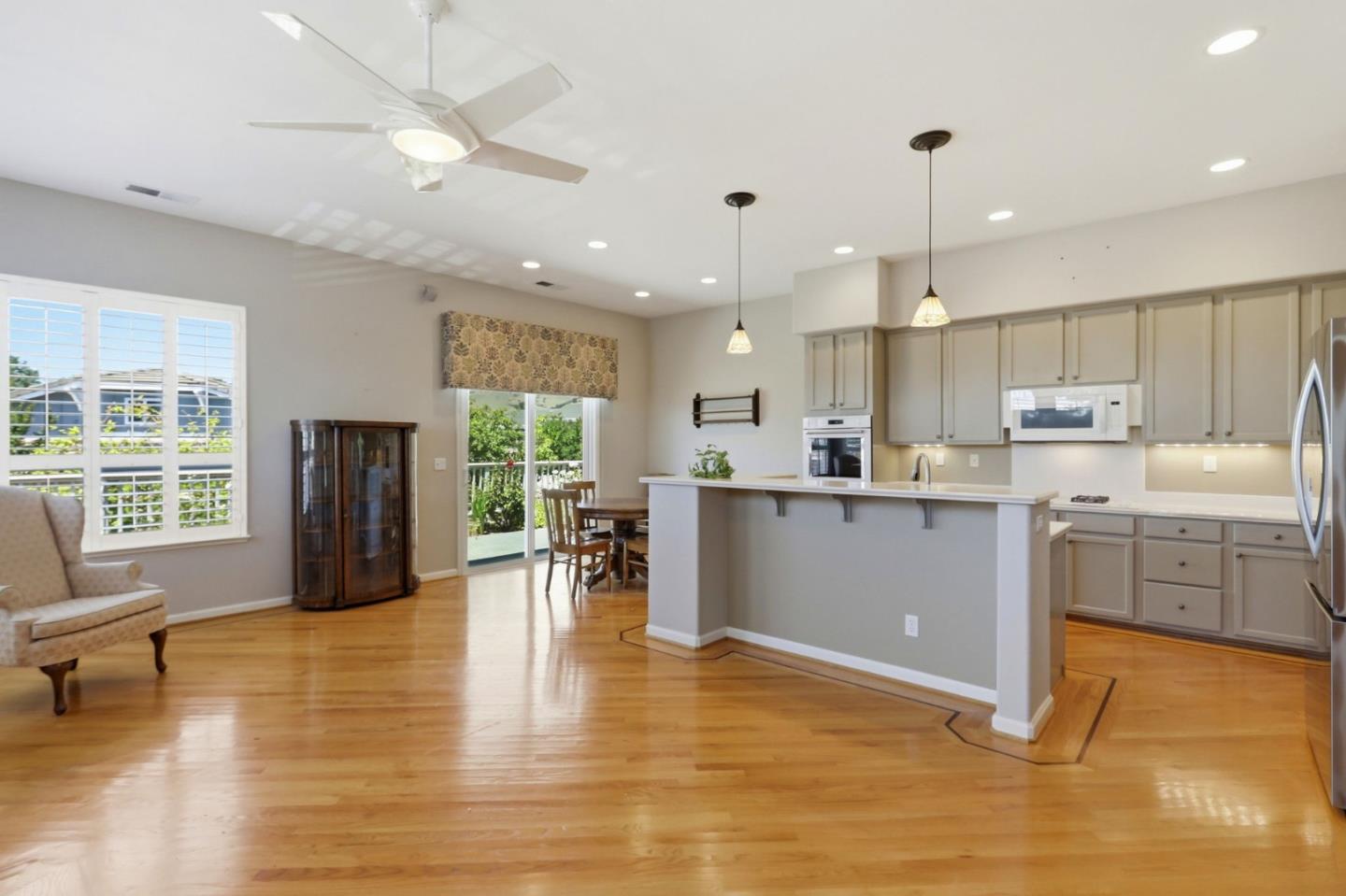 9066 Village View LOOP