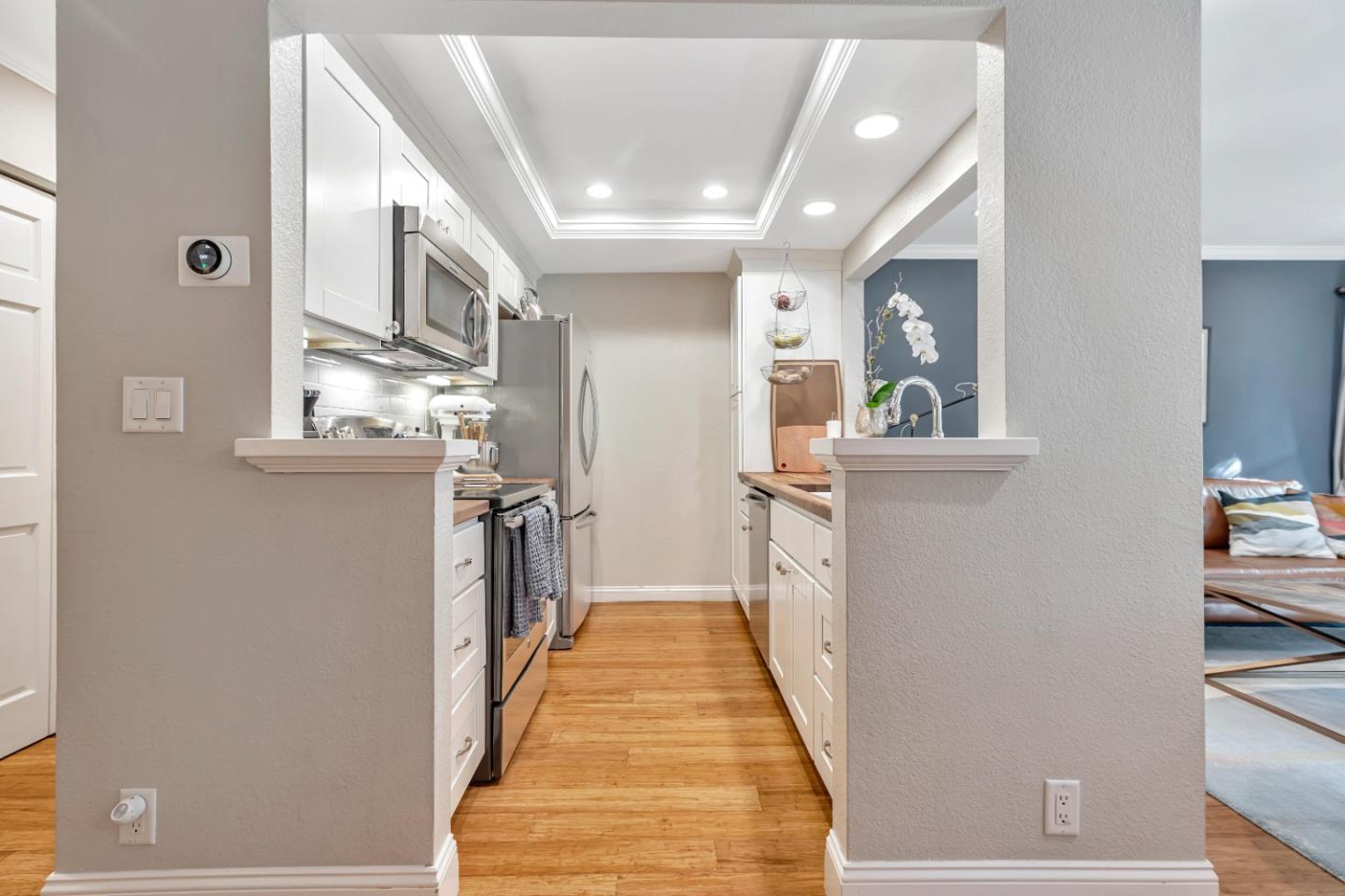 1888 Huxley CT