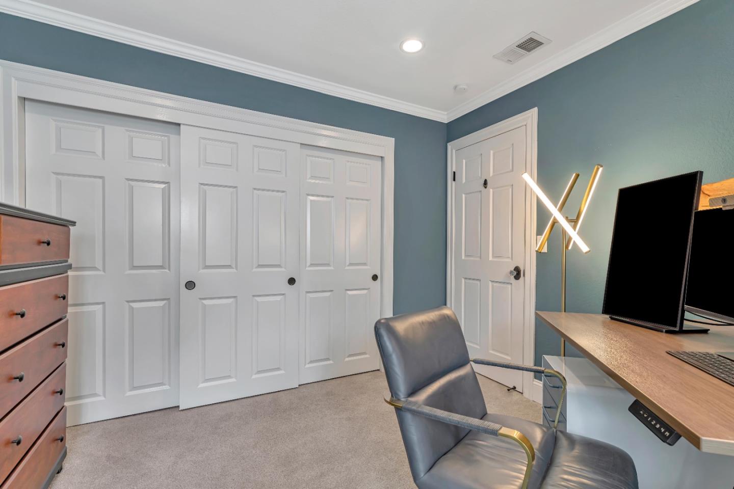1888 Huxley CT