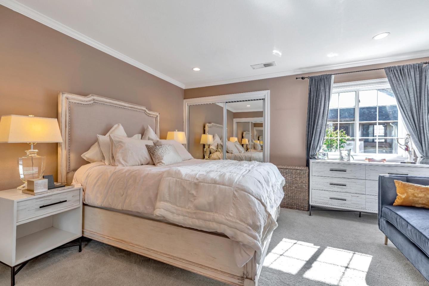 1888 Huxley CT
