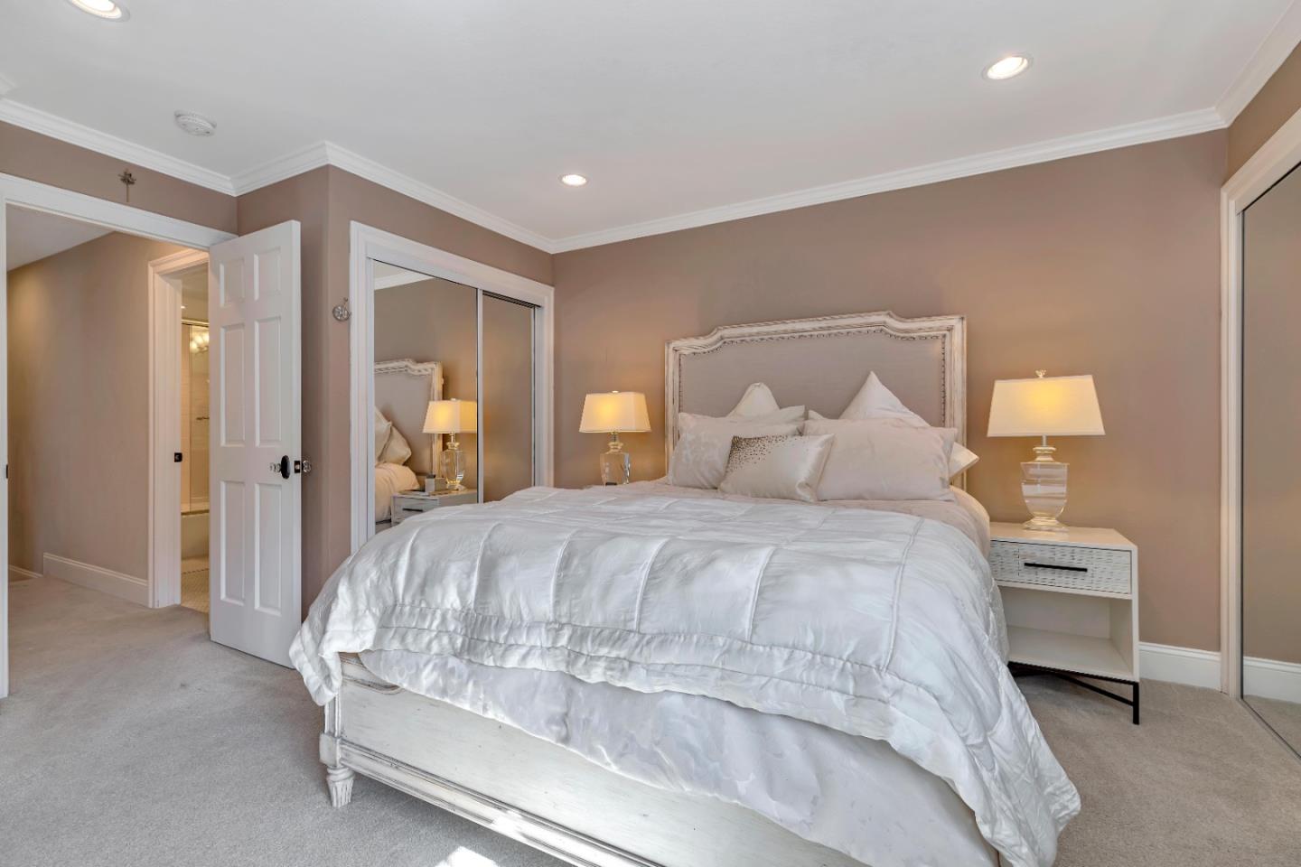 1888 Huxley CT