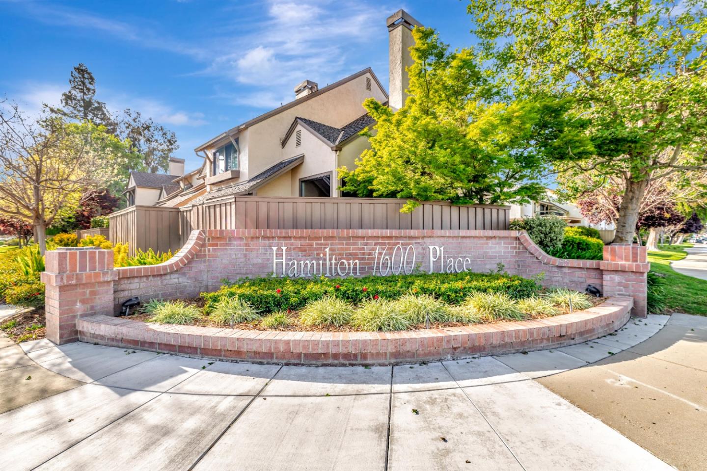 1888 Huxley CT