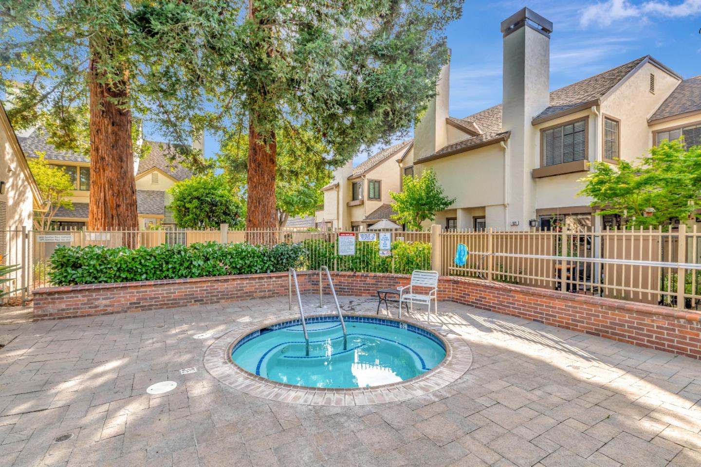 1888 Huxley CT