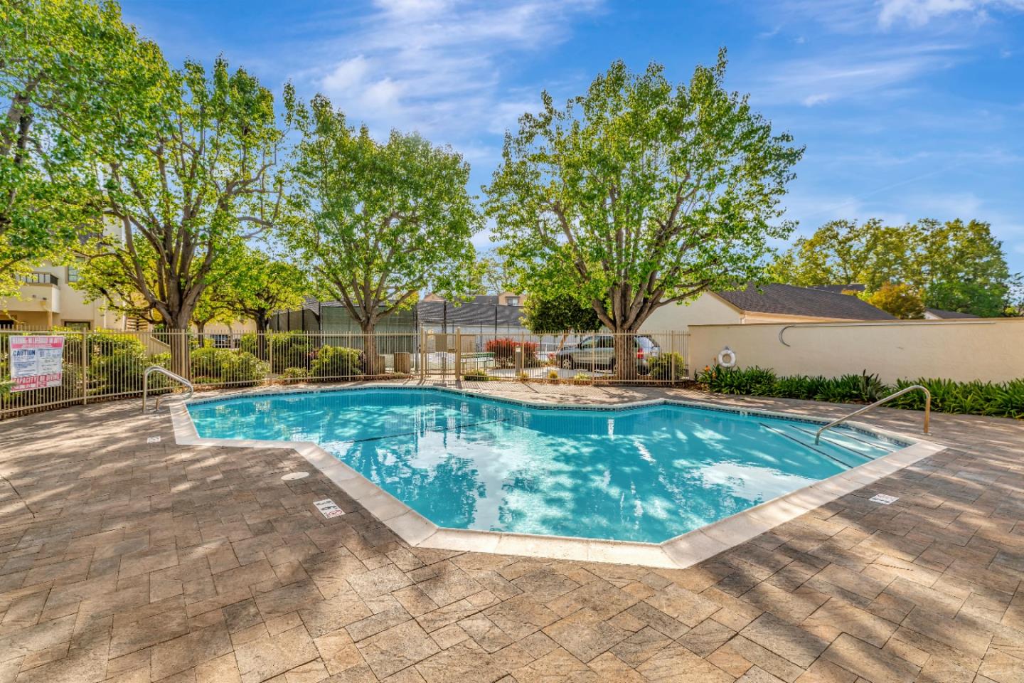 1888 Huxley CT