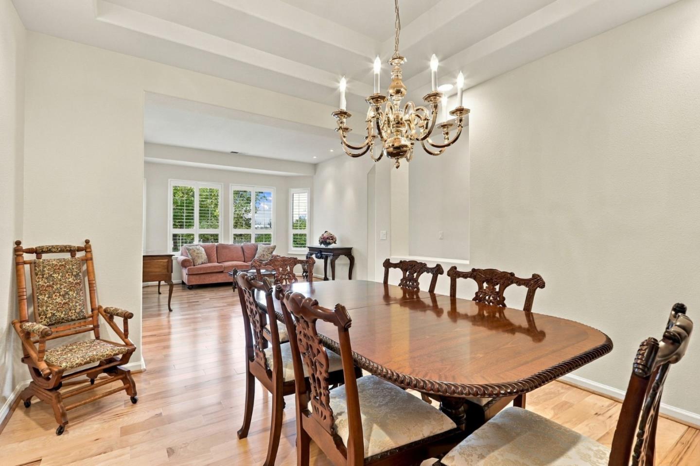 9066 Village View LOOP
