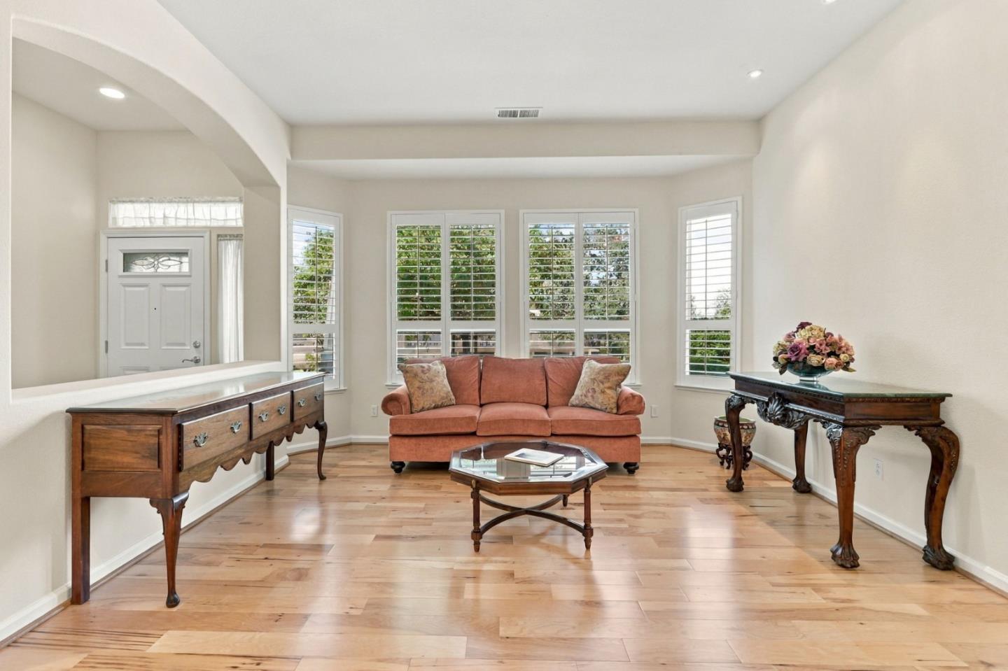 9066 Village View LOOP