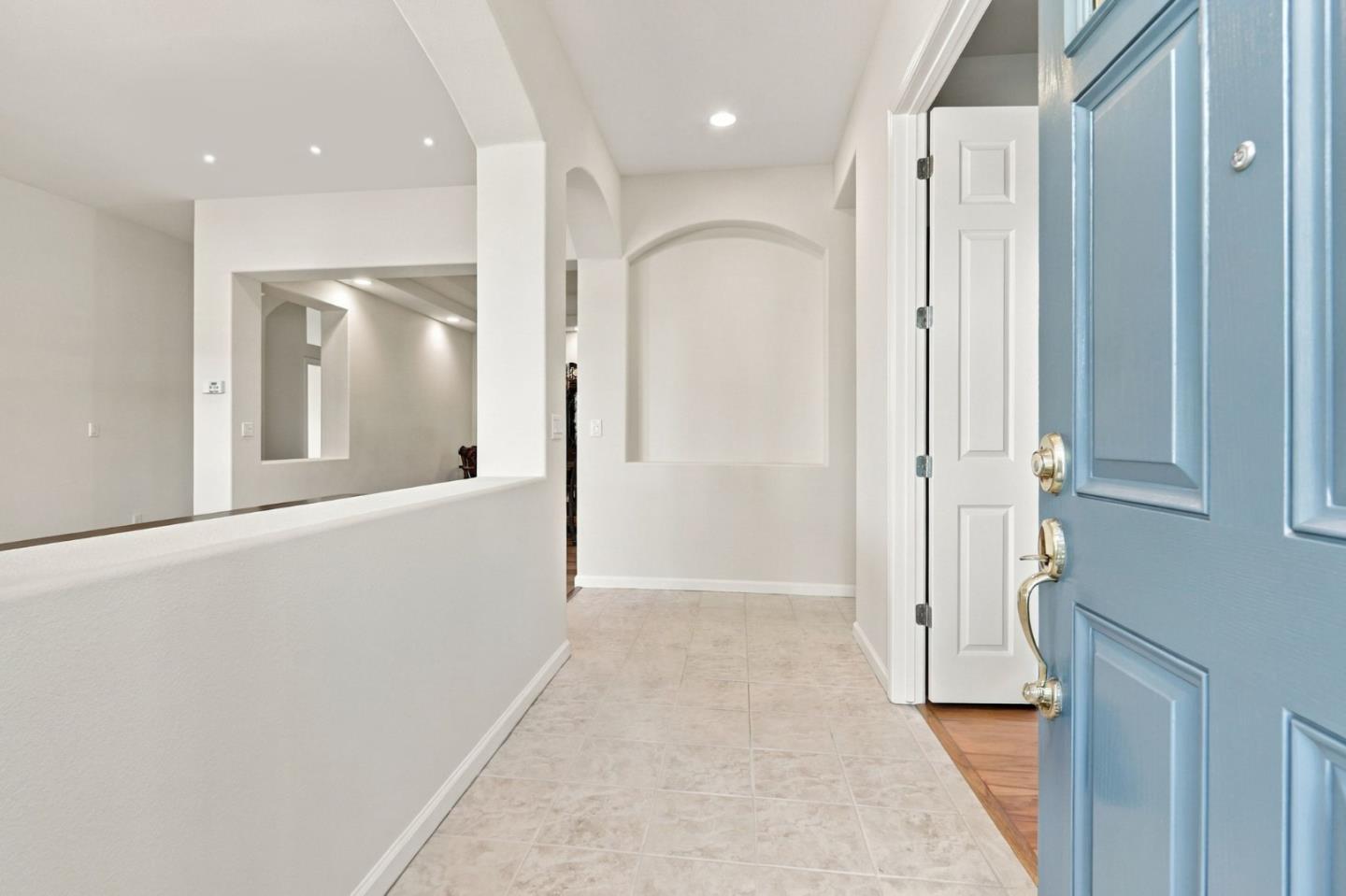 9066 Village View LOOP