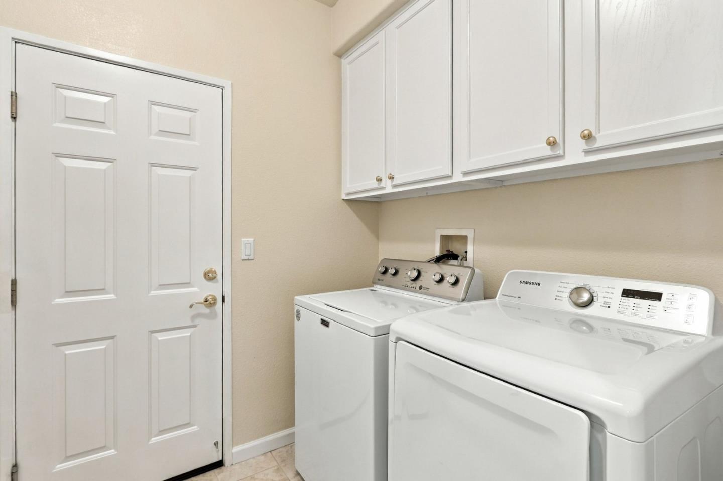 9066 Village View LOOP
