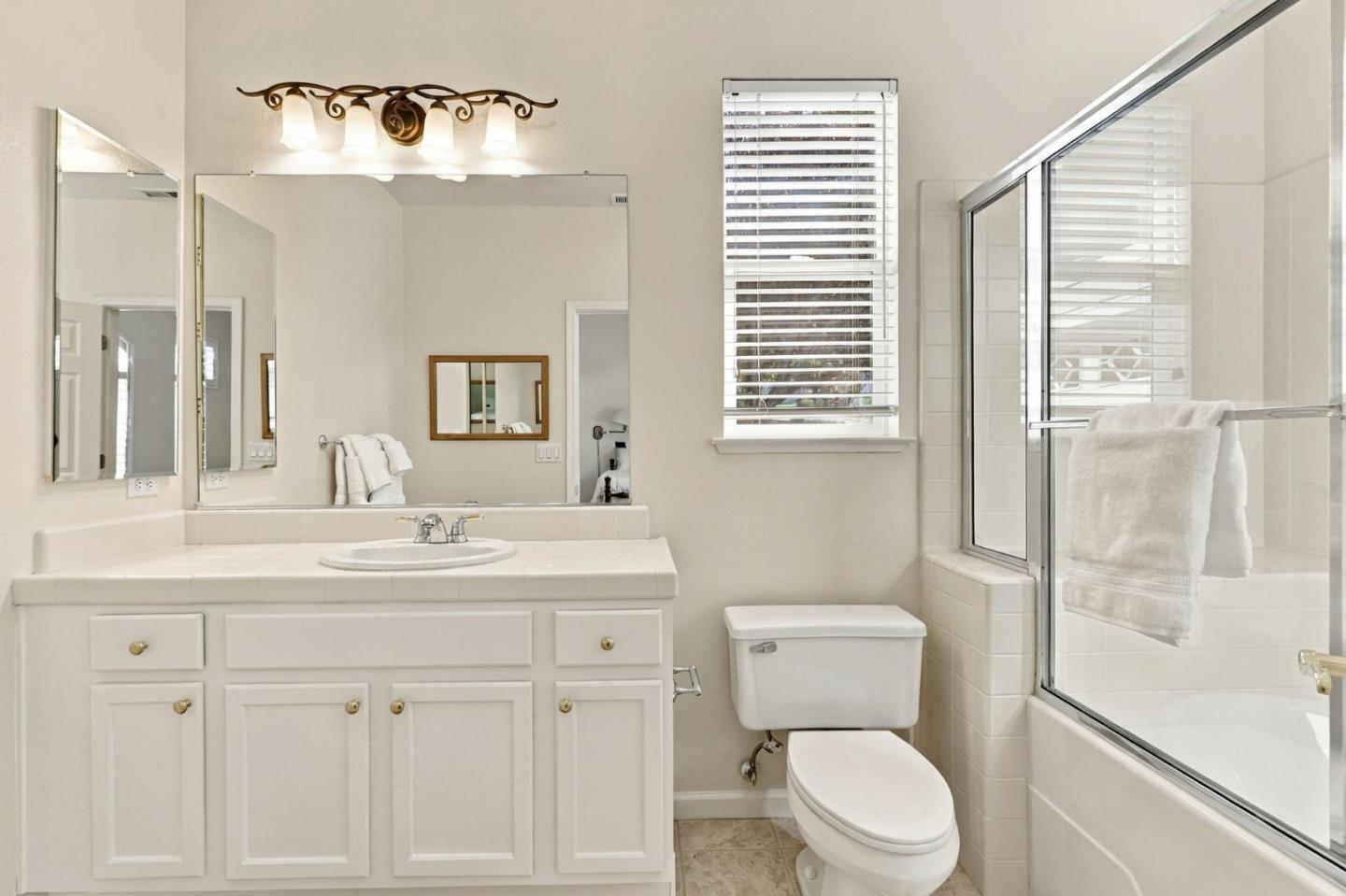 9066 Village View LOOP