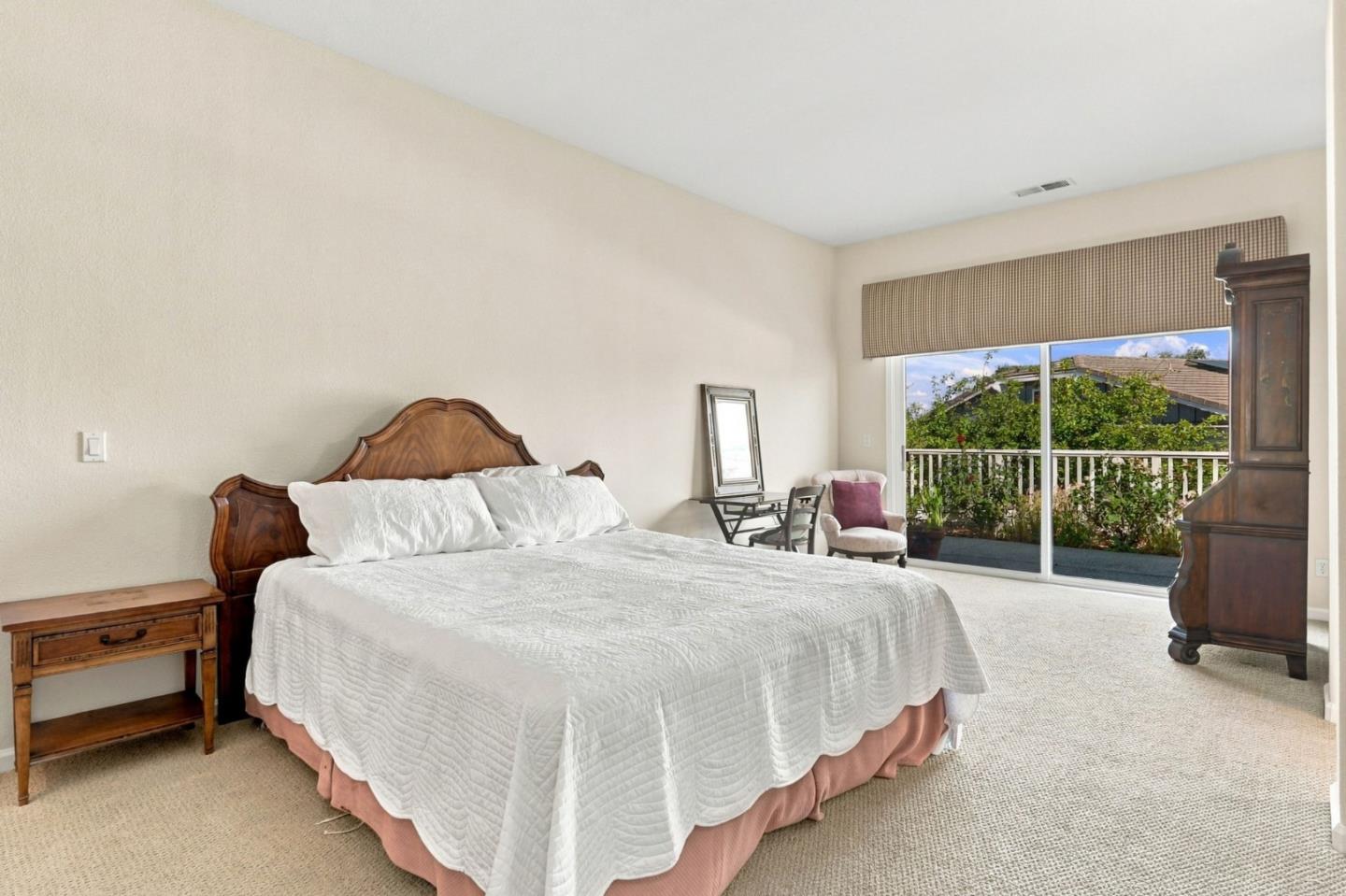9066 Village View LOOP